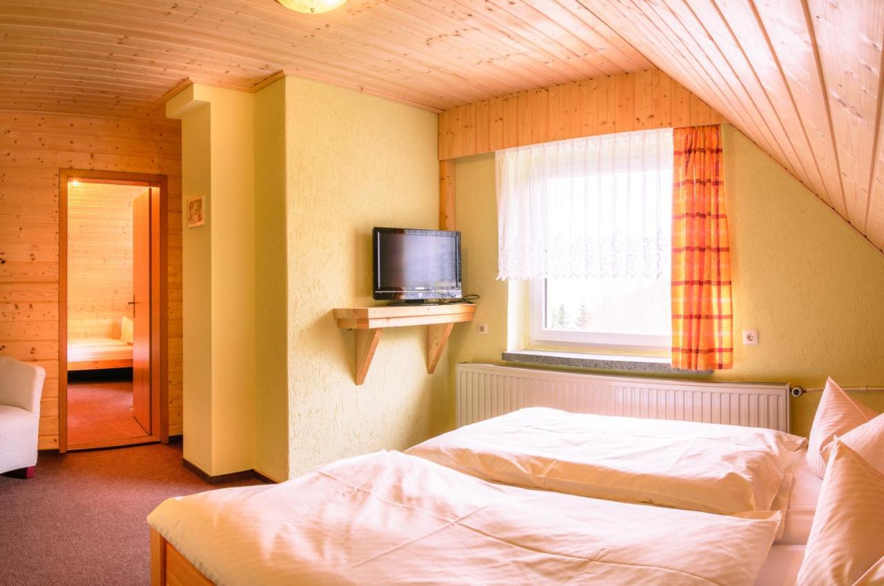 Ferienhotel Goldhuebel نيوهاوسين المظهر الخارجي الصورة